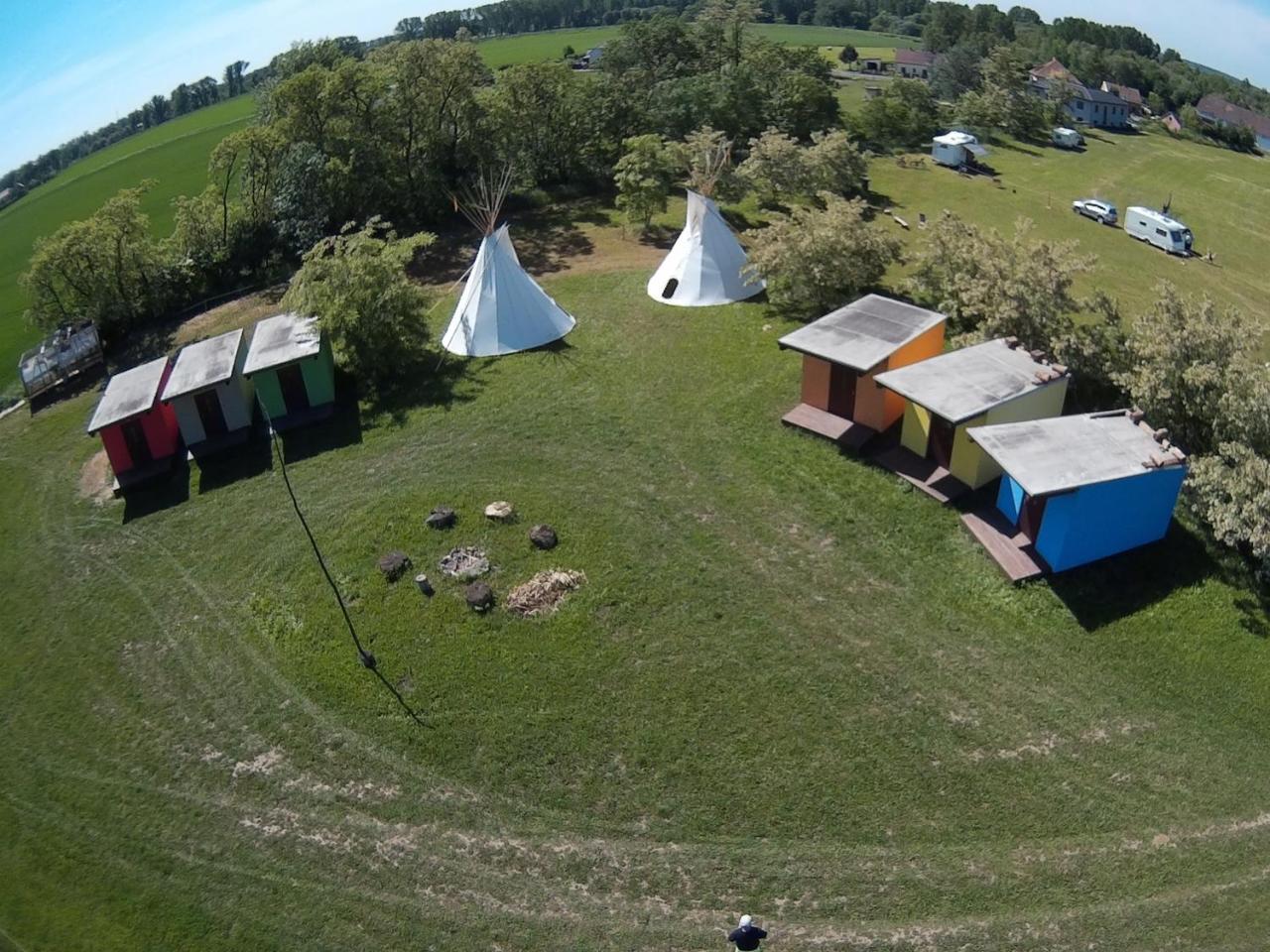 הוילה Mělník Zoopark Zelcin מראה חיצוני תמונה